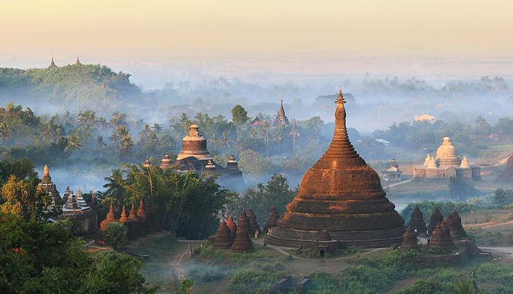 mayanmar,places to visit in mayanmar,yangon,mandalay,mrauk u,hpa-an,golden rock pagoda,inle lake