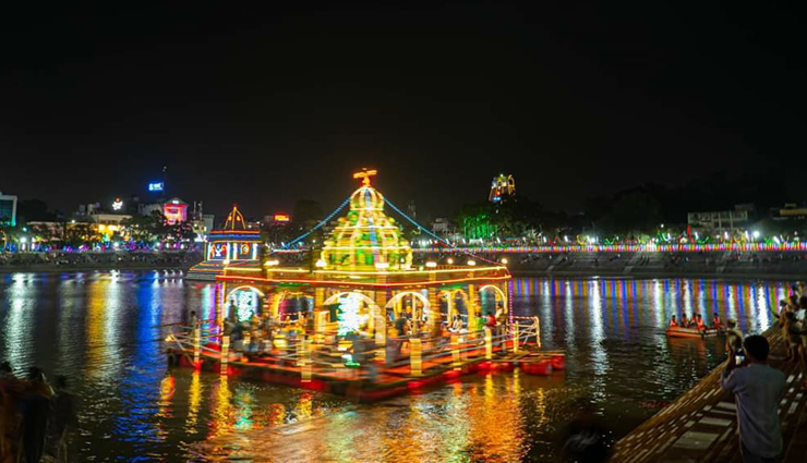 tourist attractions in chennai,places to visit in chennai,chennai sightseeing spots,famous landmarks in chennai,top tourist destinations in chennai,cultural heritage sites in chennai,beaches in chennai,historical places in chennai,temples in chennai,gardens and parks in chennai