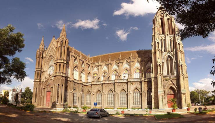 mysore tourism,mysore palaces,tourism,holidays,travel,travel guide