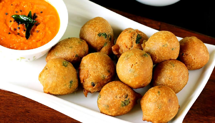 मैसूर बोंडा है दक्षिण भारत का मशहूर स्ट्रीट फूड, नाश्ते में इसके चटपटेपन से खुश हो जाएगा मन #Recipe mysore bonda,south indian street food,bonda recipe,authentic mysore bonda,south indian snack recipe,mysore bonda preparation,delicious street food recipe,indian appetizer recipe,spicy bonda recipe,crispy bonda recipe,traditional indian snack,bonda making guide,mysore bonda ingredients,south indian cuisine,quick and easy bonda recipe,savory snack from south india,popular indian street food,tasty bonda recipe,homemade mysore bonda,step-by-step bonda cooking instructions