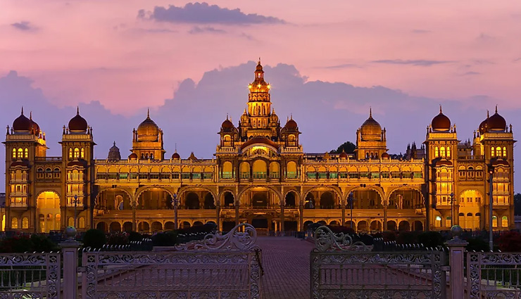royal palaces of india,travel