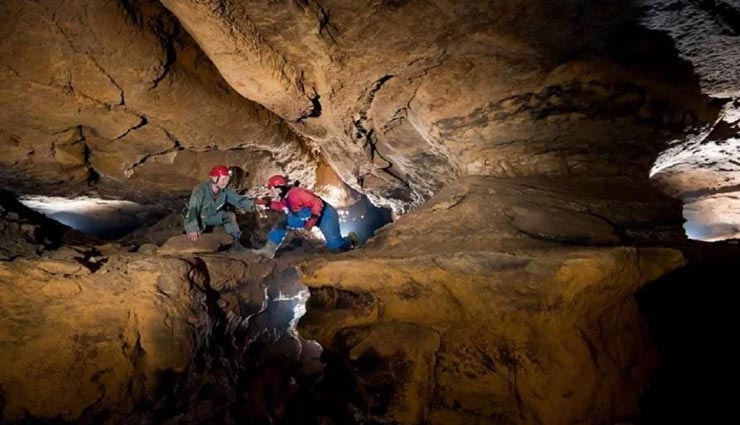 weird news,weird cave,mysterious cave,krem puri in meghalaya,worlds longest sandstone cave ,अनोखी खबर, अनोखी गुफा, मेघालय में स्थित क्रेम पुरी गुफा, रहस्यमयी गुफा, दुनिया की सबसे लंबी बलुआ पत्थरों की गुफा
