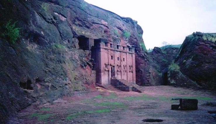 weird news,weird place,mysterious place,rock hewn churches,churches of lalibela