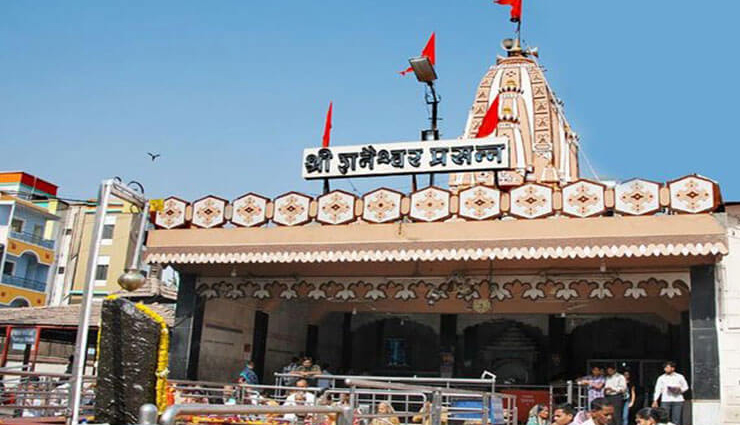 mysterious places,mysterious places in india,india,bhangarh fort,shani shingnapur,haunted tunnel no 33 of barog,town of twins,kodinhi,scary aleya ghost lights of west bengal