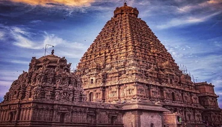 बगैर नींव के हजारों साल से खड़ा है यह रहस्यमयी मंदिर, जानें इसकी रोचक बातें