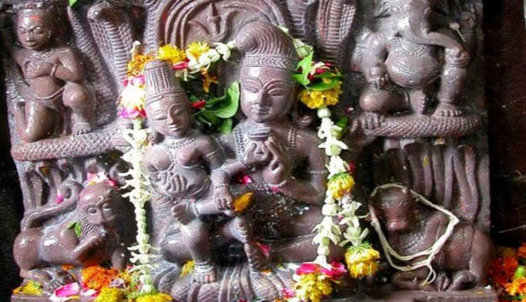 naag chandeshwar temple,sawan,sawan 2018 ,नागचंदेश्वर मंदिर,नागपंचमी