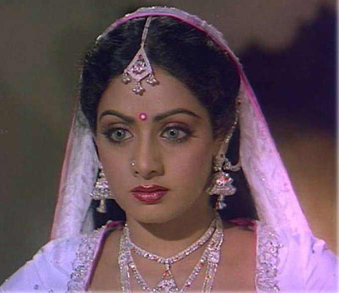 best movies of sridevi,sridevi,hit movies of sridevi,nagin,sadma,chaalbaaz,mr india,chandni,lamhe,english vinglish,mom