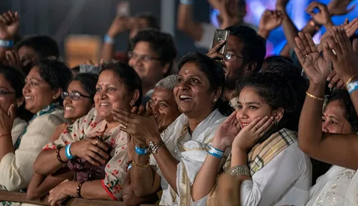 vp venkaiah naidu,venkaiah naidu joins sadhguru in maha shivratri celebration,isha foundation,maha shivratri celebration,news
