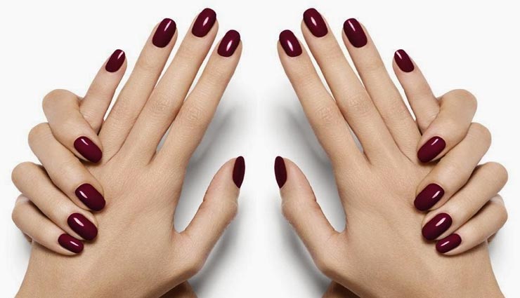 Fashion trends tip to applying nail paint and make nails beautiful 95600  पाना चाहते हैं खूबसूरत नाखून, जानें नेलपेंट लगाने का सही तरीका -   हिंदी