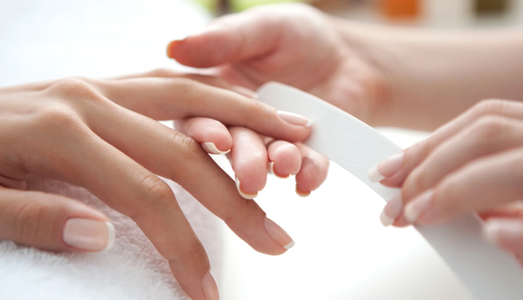 manicure,manicure at home,salon manicures at home,manicure tips,beauty,beauty tips