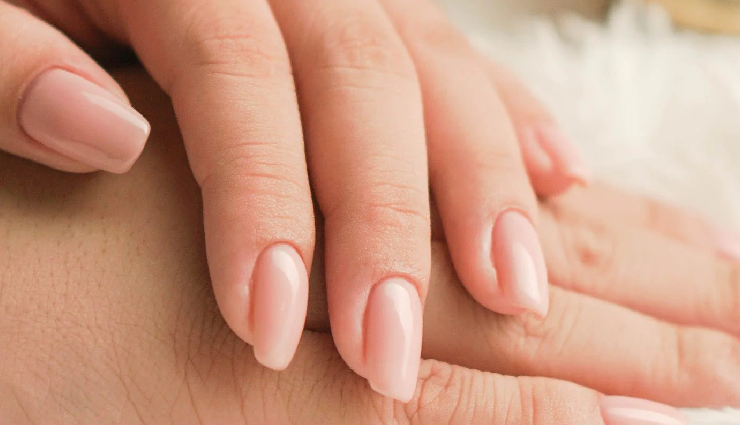 hot oil manicure benefits,beauty benefits of hot oil nails,hot oil treatment for nails,manicure with hot oil advantages,benefits of hot oil for nail care,nail health with hot oil manicure,hot oil nail treatment benefits,hot oil nail therapy advantages,nourishing nails with hot oil,hot oil manicure for nail health