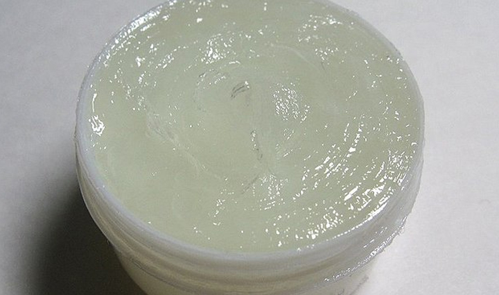 इन उपायों की मदद से नाखूनों को बनाए मजबूत, बार-बार टूटने की परेशानी से मिलेगा छुटकारा troubled by frequent breakage of nails get long and beautiful nails with these remedies,beauty tips,beauty hacks