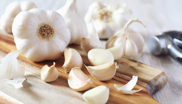 diy nail care,healthy nails,glossy nails at home,natural nail remedies,home remedies for strong nails,nail care tips,diy nail treatments,nail health,shiny nails,natural ways to strengthen nails,brittle nails solution,homemade nail care tips,nail care routine,glossy nails naturally