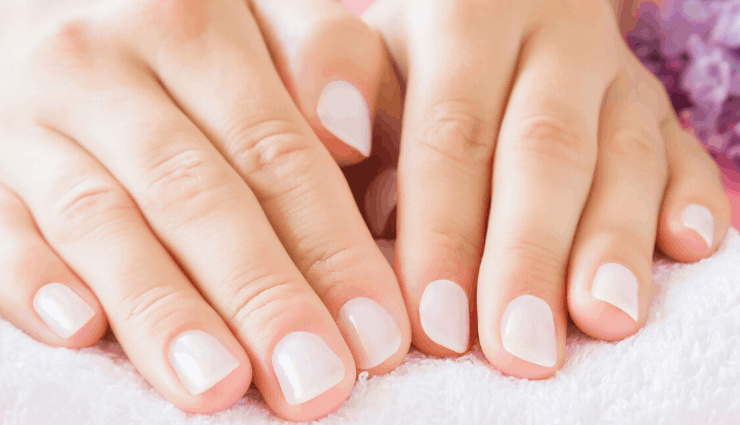 hot oil manicure benefits,beauty benefits of hot oil nails,hot oil treatment for nails,manicure with hot oil advantages,benefits of hot oil for nail care,nail health with hot oil manicure,hot oil nail treatment benefits,hot oil nail therapy advantages,nourishing nails with hot oil,hot oil manicure for nail health