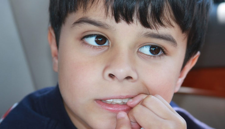 child habit,chewing nails,remove bad habit,childrens bad habit