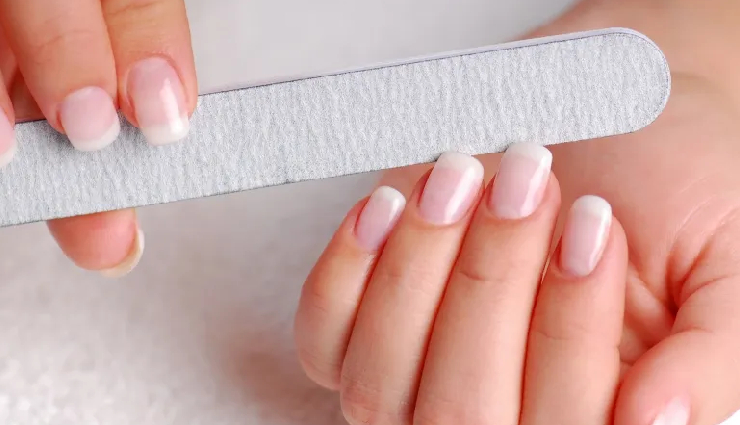 press-on nails removal,diy nail removal,removing press-on nails at home,tips for press-on nails removal,acetone nail polish remover,removing artificial nails,safe nail removal techniques,nail care after press-on removal,removing nail adhesive,at-home nail removal process