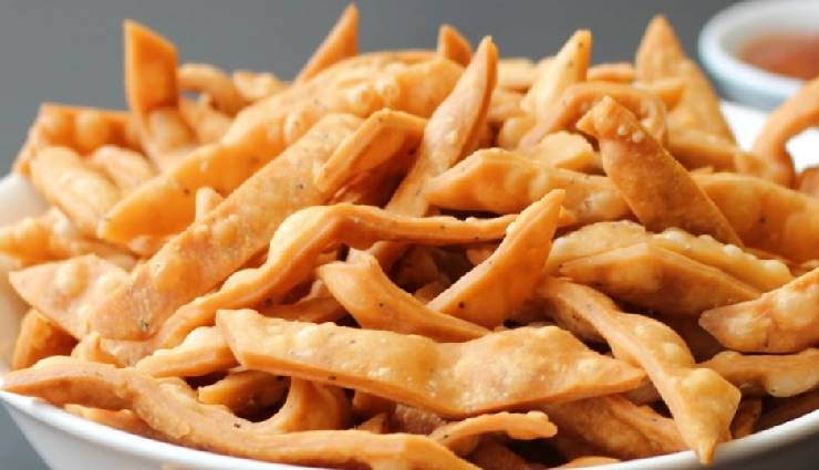 namak pare,namak pare ingredients,namak pare recipe,namak pare namkeen dish,namak pare home,namak para