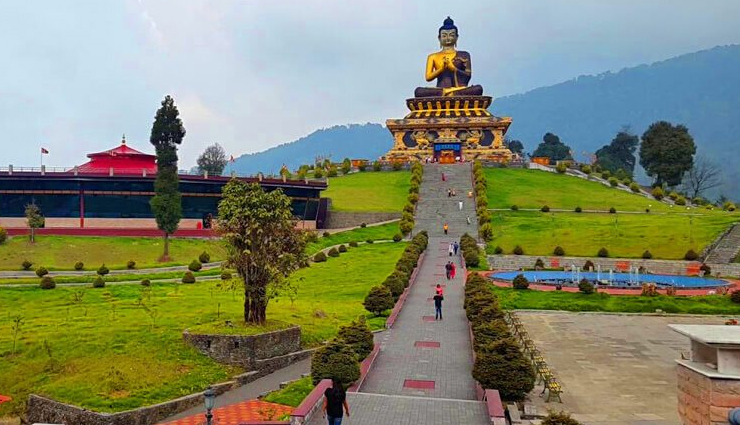 beautiful spots in sikkim,must-visit places in sikkim,top attractions in sikkim,best places to explore in sikkim,sikkim travel guide,sikkim sightseeing,sikkim tourism highlights,sikkim natural beauty,sikkim adventure spots,sikkim scenic destinations
