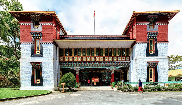 gangtok,tourist places in gangtok,sikkim,beautiful places in gangtok,gangtok travel,gangtok tourism