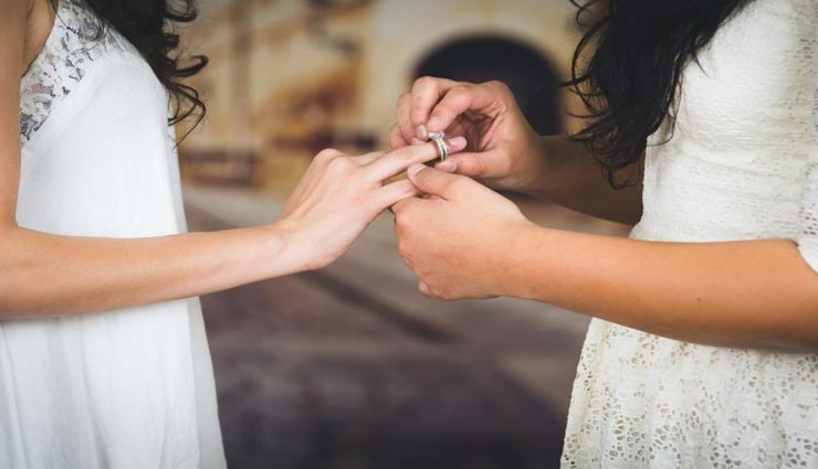 ननद-भाभी ने कर डाला रिश्तों को तार-तार, समलैंगिक संबंध की वजह से उठाया यह बड़ा कदम