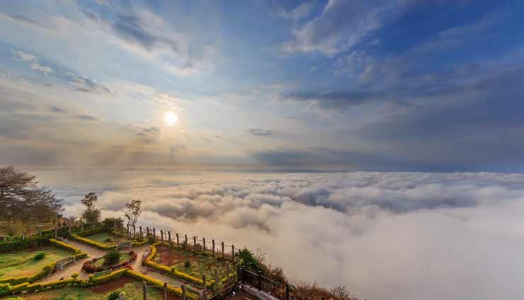 tourist places,indian tourist places,paragliding tourist places,destination for paragliding