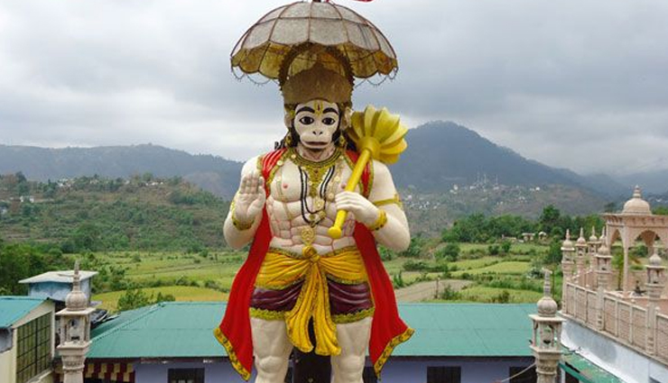 nanital,tourist attraction in nanital,places to visit in nanital,eco cave,naini lake,raj bhavan,naina devi temple,hanuman garhi