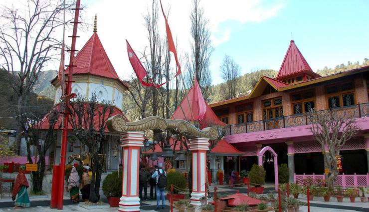 nanital,tourist attraction in nanital,places to visit in nanital,eco cave,naini lake,raj bhavan,naina devi temple,hanuman garhi