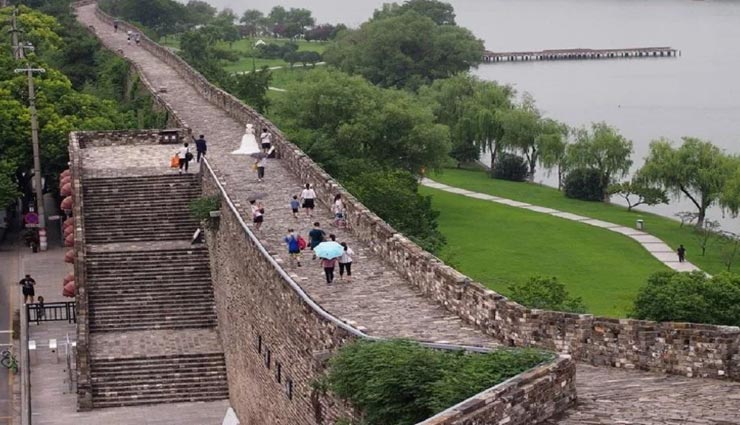 weird news,weird wall of china,nanjing wall,historical wall ,अनोखी खबर, चीन की अनोखी दिवार, नानजिंग दिवार, एतिहासिक दिवार
