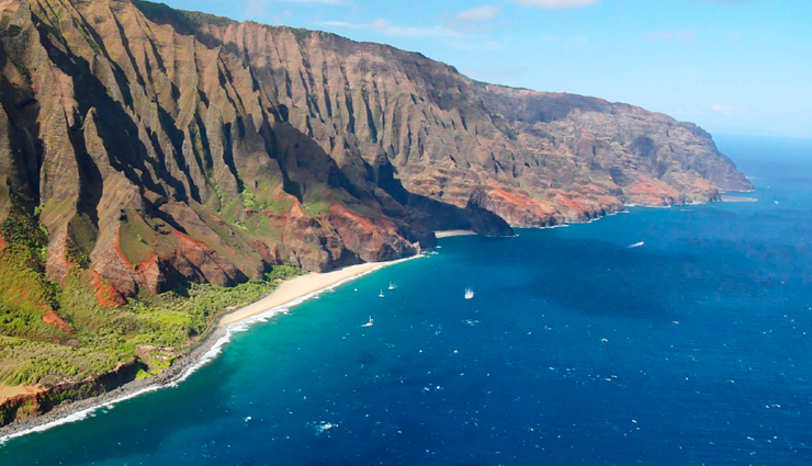 destinations in hawaii you must explore,hawai major attractions,travel,tourism,holidays