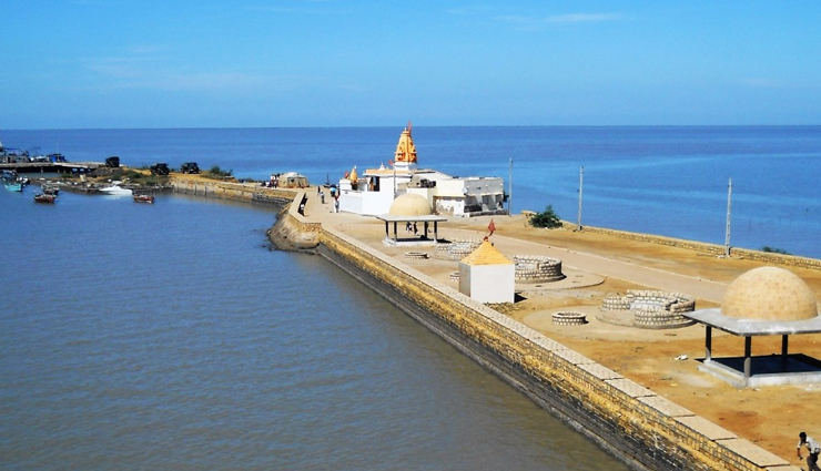 devotees,holy lakes of india,india tourism,tourist places in india