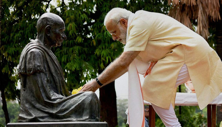 PM मोदी ने महात्मा गांधी पर लिखा लेख, कहा- उनके विचार का असर पूरी दुनिया में दिखता है