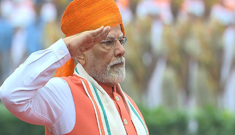 पीएम मोदी ने तोड़ा इंदिरा गांधी का रिकॉर्ड, बने लाल किले से सबसे ज्यादा झंडा फहराने वाले दूसरे PM