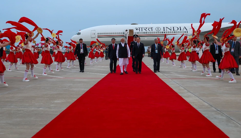 7 साल बाद चीन पहुंचे पीएम मोदी, रेड कारपेट पर हुआ शानदार स्वागत, SCO शिखर सम्मेलन में होंगे शामिल