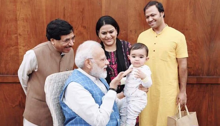 narendra modi,shared,picture,little boy,instagram,grandson of bjp mp satyanarayan jatiya,narendra modi news,news,news in hindi