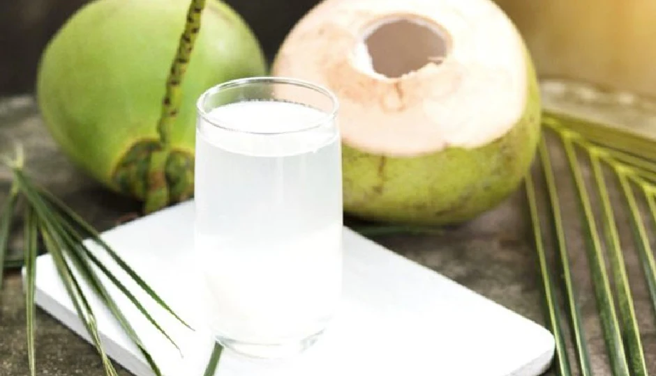 सर्दियों में नारियल पानी पीना सुरक्षित है या नहीं? 90% लोग करते हैं ये आम गलती