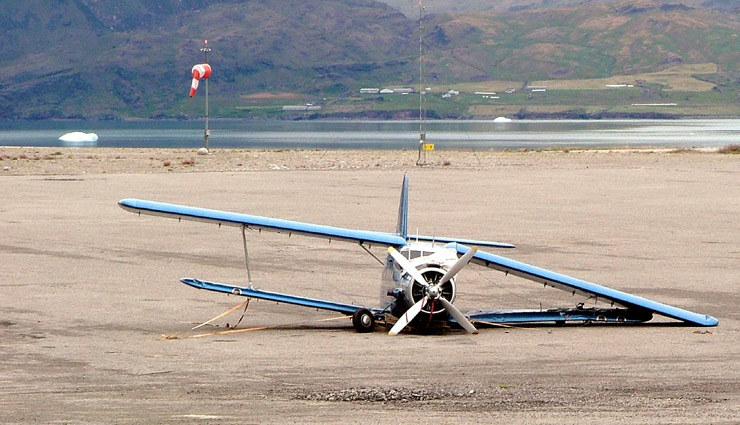 deadliest airports in the world,deadly runways,risky airport in the world,narsarsuaq airport,greenland,madeira airport,mcmurdo air station,antarctica,paro airport in bhutan,himalayan mountains,toncontin airport,tegucigalpa,honduras