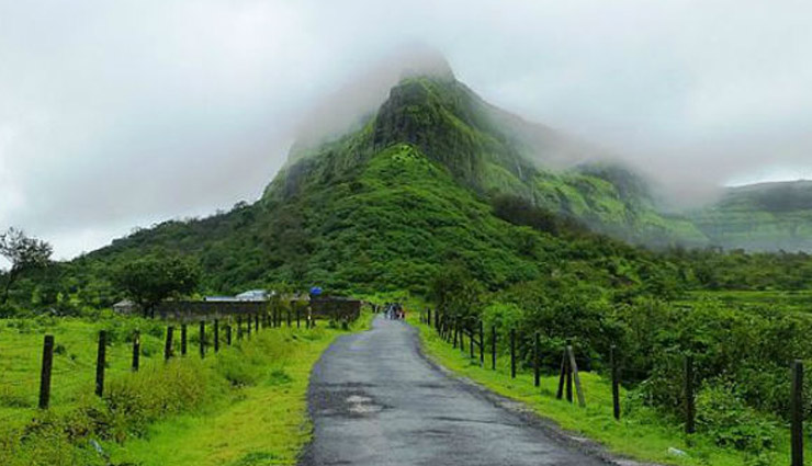 places to visit near mumbai,weekend getaways from mumbai,best destinations near mumbai,hill stations near mumbai,beaches near mumbai,one-day trips from mumbai,trekking near mumbai,adventure trips near mumbai,romantic getaways from mumbai,best places to visit near mumbai in march