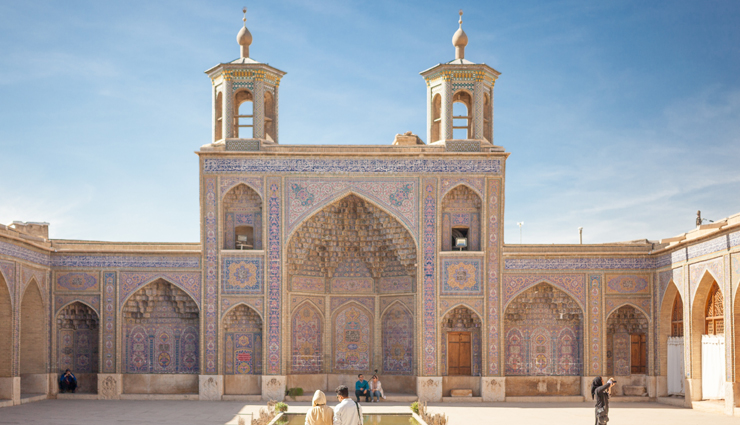 gorgeous mosques around the world,top 10 beautiful mosques to visit,breathtaking islamic architecture,iconic mosques with stunning designs,world most stunning places of worship,must-see magnificent mosques,exquisite architectural marvels: mosques,visually stunning islamic mosques,beautifully designed global mosques,aesthetic wonders: 10 stunning mosques