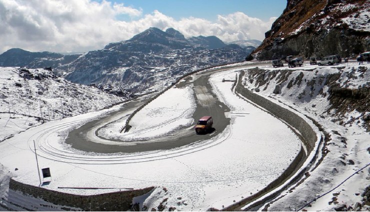 sikkim family vacation,sikkim travel with kids,best places in sikkim,sikkim tourism,himalayan family trips,tsomgo lake,gangtok tourism,sikkim adventure parks,family-friendly destinations sikkim,sikkim monasteries visit