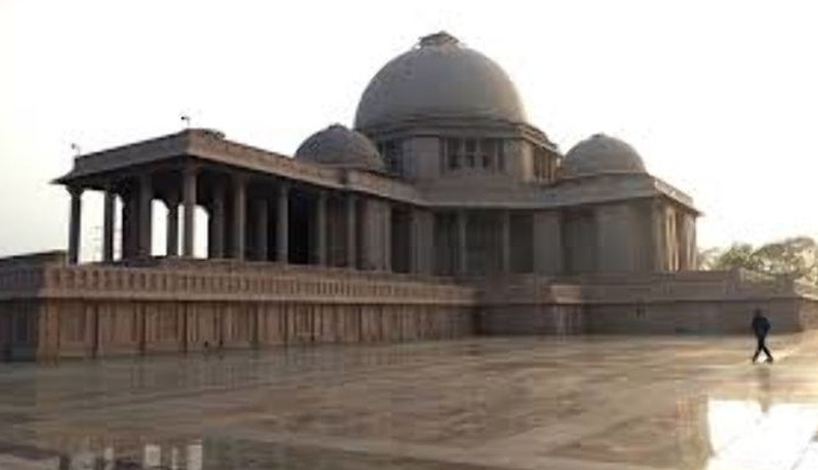 नोएडा: कंक्रीट के इस जंगल में भी है बहुत कुछ जिसे देखने के लिए खिंचे चले आते हैं पर्यटक dlf mall of india,noida shopping mall,retail therapy,entertainment hub,the great india place (tgip),noida,shopping and dining,family entertainment,okhla bird sanctuary,bird watching in noida,nature reserve,wildlife spot,worlds of wonder (wow),noida,amusement park,water park,akshardham temple,noida akshardham,spiritual site,hindu architecture,botanical garden,noida,nature park,green oasis,relaxing environment,noida golf course,golfing in noida,sports and recreation,rashtriya dalit prerna sthal,noida ambedkar park,cultural landmark,stupa 18 art gallery,noida,art hub,contemporary art exhibitions,atta market,noida,shopping market,local goods,street shopping