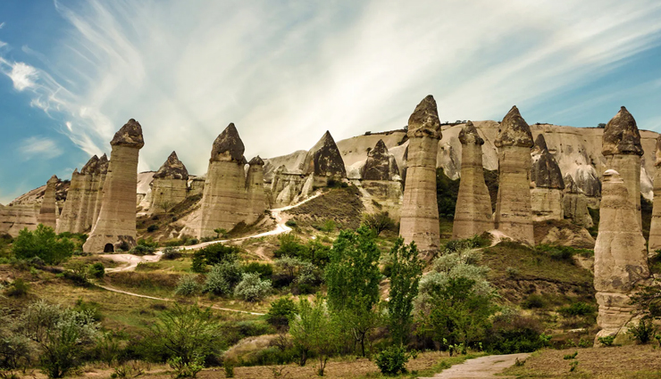 relaxing national parks in the world,national parks,yellowstone national park,goreme national park,jasper national park,fiordland national park,banff national park,swiss national park