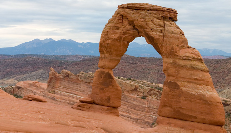 geological wonders of india,wonders of india,rama setu,pillar rocks,peninsular gneiss,pillow lava stones,natural arch