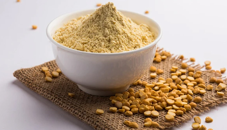 natural cleansers,skin care tips,beauty tips,milk,oatmeal,coconut water,besan,orange peel powder