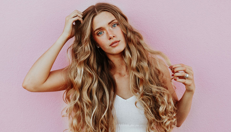 दो मुंहे बाल वाली लड़कियां दो विचारधाराओं वाली होती है, जाने बालों से जुड़ी कुछ और बातें