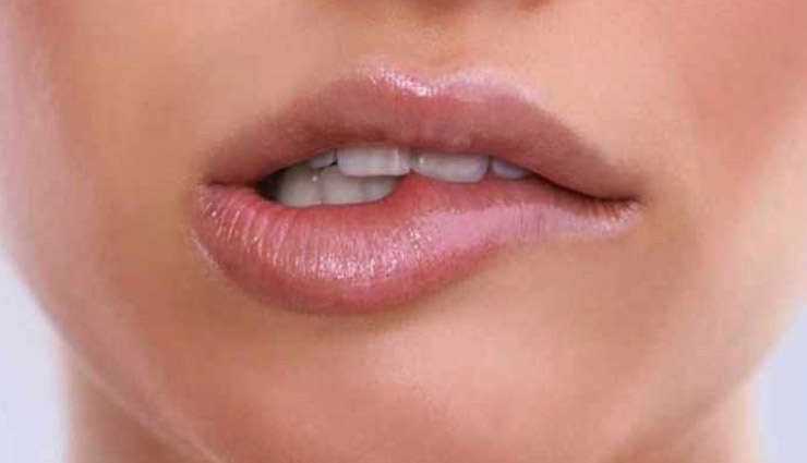लड़कियों के होंठ बयाँ करते है उनका स्वभाव, जानें किस तरह लगाए इसका पता 