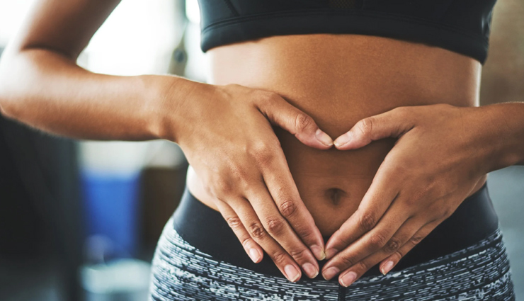 नाभि की सफाई ना करना बन सकता है इंफेक्शन का कारण, इन घरेलू उपायों से इसे रखे साफ