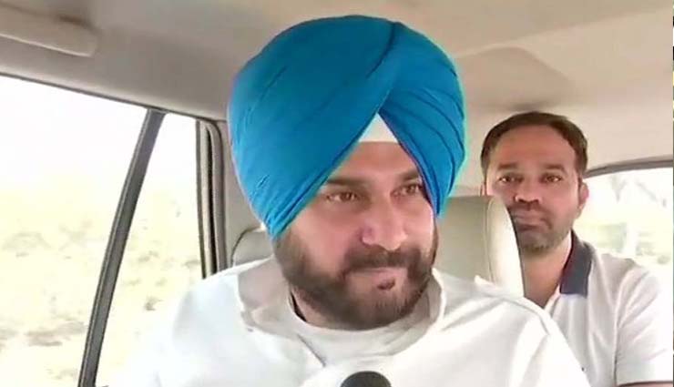 बुरे दिन जाने वाले हैं, राहुल गांधी आने वाले हैं, लाल किले पर झंडा फहराने वाले हैं : नवजोत सिंह सिद्धू 