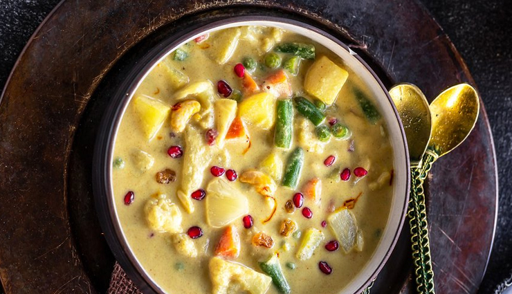 creamy navratan korma,navratan korma recipe,indian curries,hunger struck,food,easy recipes