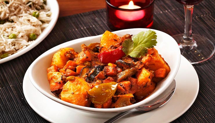 मुगलई ज़ायक़ा देगी घर पर बनी यह नवरत्न सब्ज़ी #Recipe