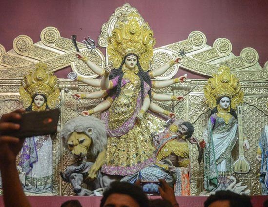 Navratri Special- Durga Maa Pandal Gets a London Visit